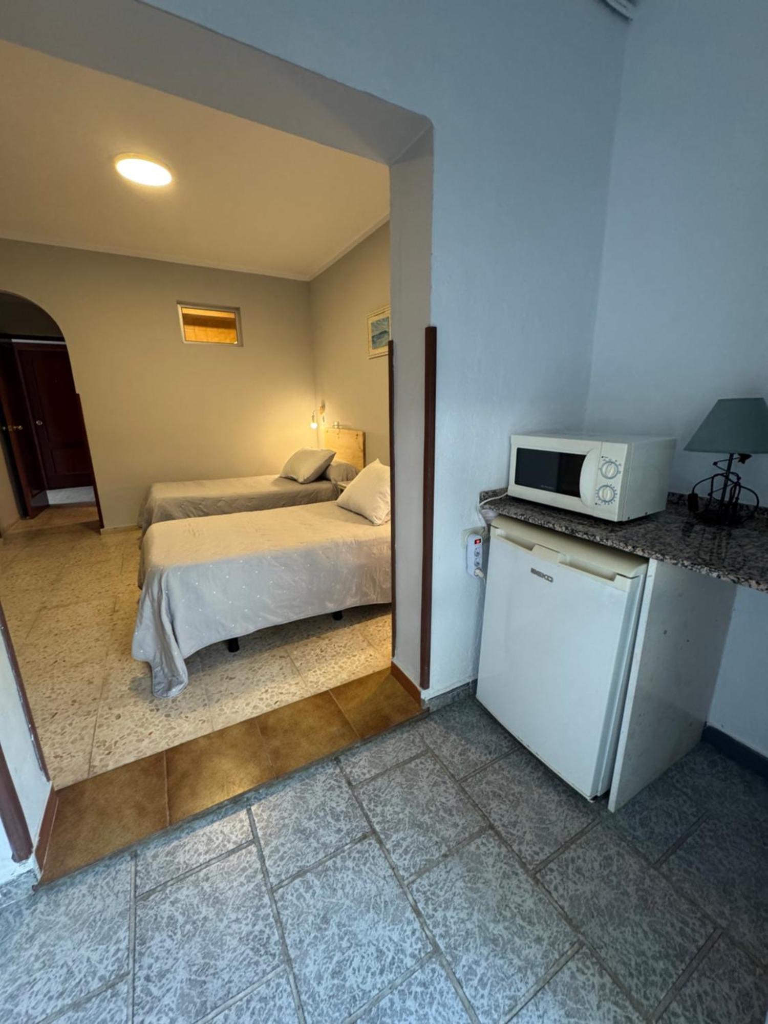 Hostal Miramar Los Canos De Meca Ngoại thất bức ảnh